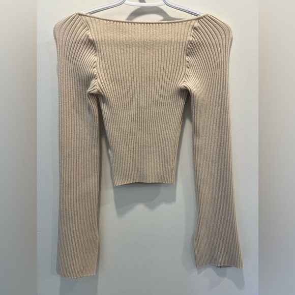 Sweetheart Neckline Shirt - Picture 3 of 3